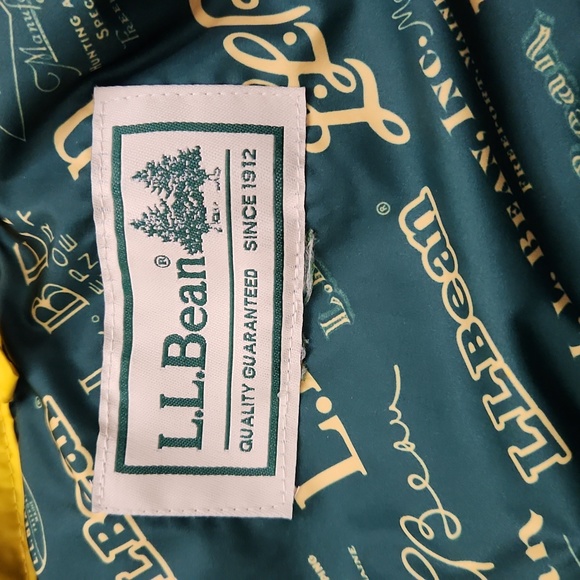 L.L.BEAN PUFFER SLEEVELESS WATER REPELLENT JACKET - Picture 3 of 7